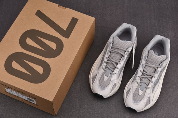Adidas Yeezy Boost 700 V2 Static Ef2829 - Image 8