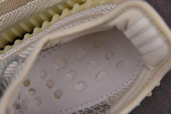 Ad Yeezy 350 Boost V2 Fu9161 - Image 10