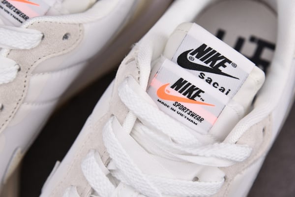 Sacai X Nike Vaporwaffle Dd1875-100 - Image 10