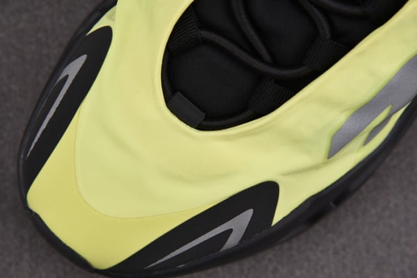 Adidas Yeezy Boost 700 Mnvn Phosphor Fy3727 - Image 3