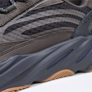 Adidas Yeezy Boost 700 V2 Geode Eg6860 - Image 2