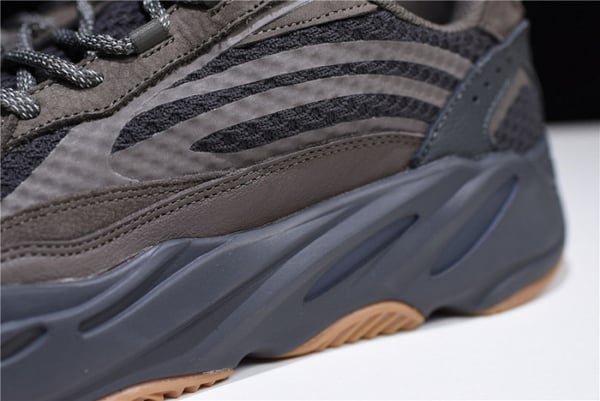 Adidas Yeezy Boost 700 V2 Geode Eg6860 - Image 2