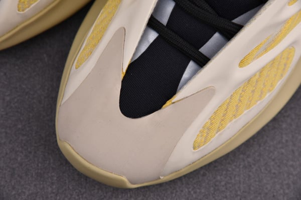 Adidas Yeezy 700 V3 Srphym G54853 - Image 13