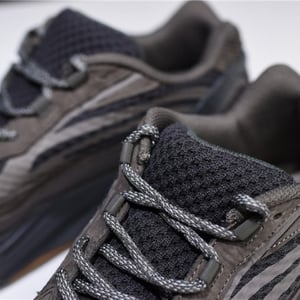Adidas Yeezy Boost 700 V2 Geode Eg6860 - Image 10