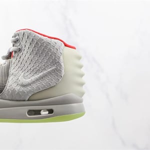 Nike Air Yeezy 2 Pure Platinum Wolf Grey Mens 508214-010 - Image 5