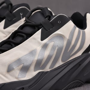 Adidas Yeezy Boost 700 Mnvn Bone Fy3729 - Image 9