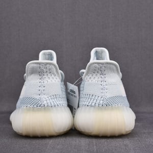 Ad Yeezy 350 Boost V2 Fw3043 - Image 3