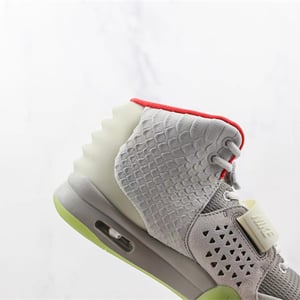 Nike Air Yeezy 2 Pure Platinum Wolf Grey Mens 508214-010 - Image 7