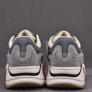 Adidas Yeezy Boost 700 Magnet Fv9922 - Image 5