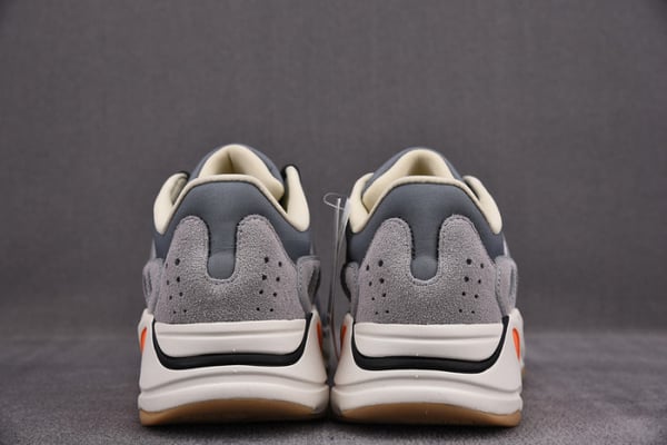 Adidas Yeezy Boost 700 Magnet Fv9922 - Image 5