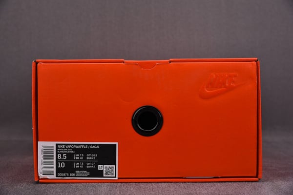 Sacai X Nike Vaporwaffle Dd1875-100 - Image 3