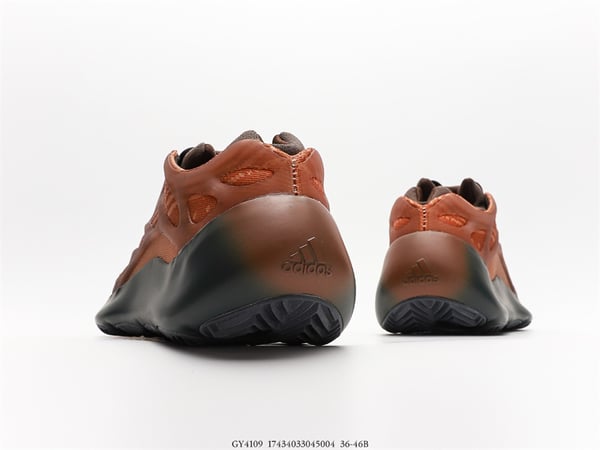 Yeezy 700 V3 Copper Fade Gy4109 - Image 5