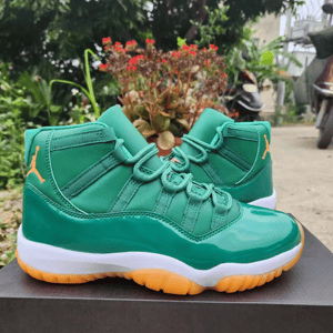 Air Jordan 11 Hurricanes Shoes Sneakers - Image 2