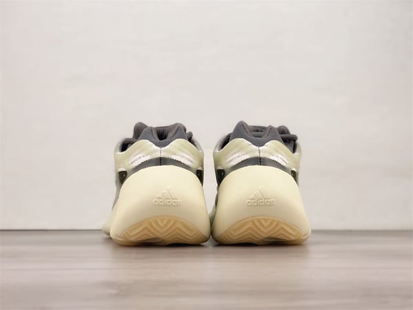 Yeezy 700 V3 Fade Salt Id1674 - Image 3