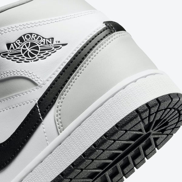 Air Jordan 1 Mid ?Light Smoke Grey?  Bq6472-015 - Image 9