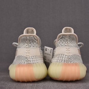 Ad Yeezy 350 Boost V2 Fv3254 - Image 4