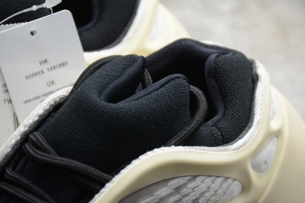 Adidas Yeezy 700 V3 Azael Fw4980 - Image 12